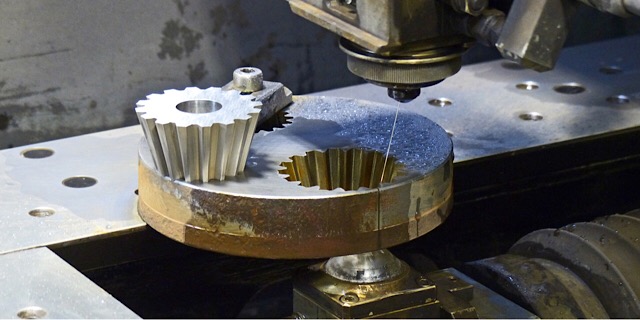 CNC-metal-machining-05.jpg